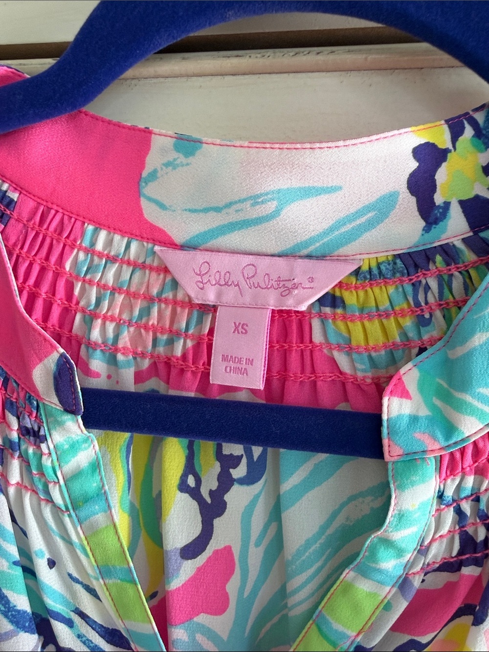 Lilly Pulitzer Elsa Hot Pink Multicolor Floral top XS - Picture 2 of 10